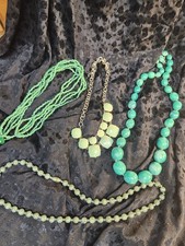 4pc Costume Jewelry Vintage Green Necklaces Plastic / Glass /Metal