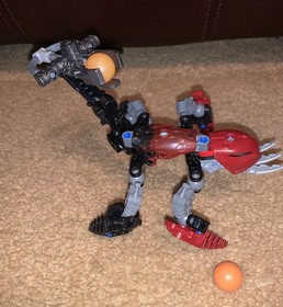 LEGO Bionicle Matoran Thulox (8931) Complete Figure W Balls And Instructions