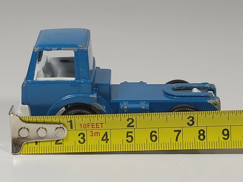 Semirtractor Tootsietoy 1970 cabina azul modelo a escala diecast de 3,5" vintage - Imagen 2 de 9