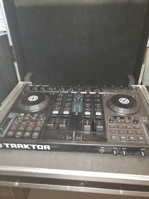 Native Instruments Traktor Kontrol S4 Mk1 No Power Cord Untested As Is W/ Case