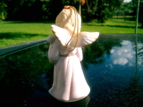 CHRISTMAS ORNAMENT ANGEL WITH LYRE MARKED "K" 3" PORCELAIN FIGURINE - Picture 3 of 4