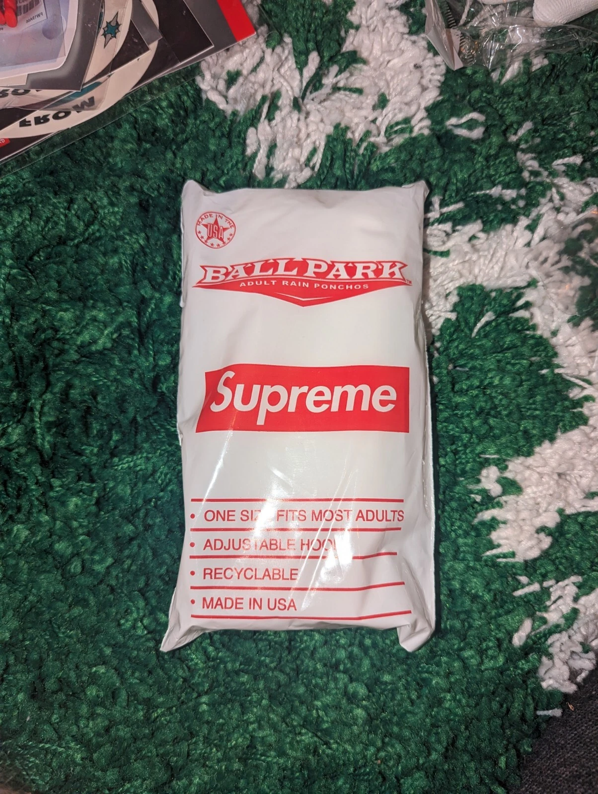 Supreme Adult Ball Park boîte à pluie logo BOGO poncho veste de pluie manteau tee 