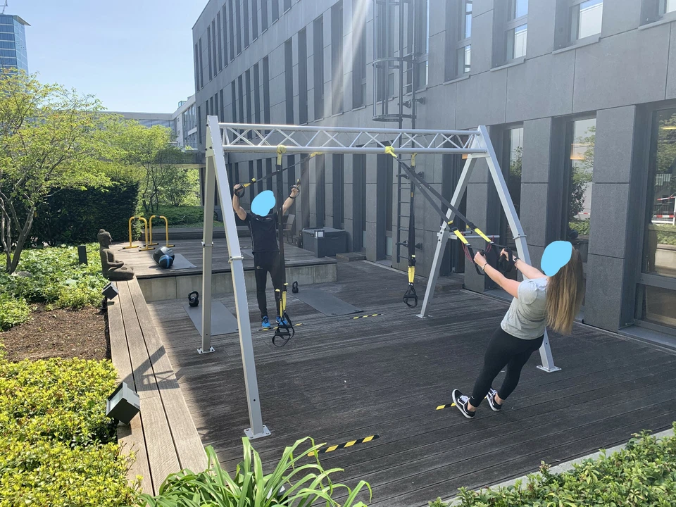 TRX Rack Trainingsstation, Aufstellmaße ca. 4,50 x 2,40 x 2,50 m (LxBxH)