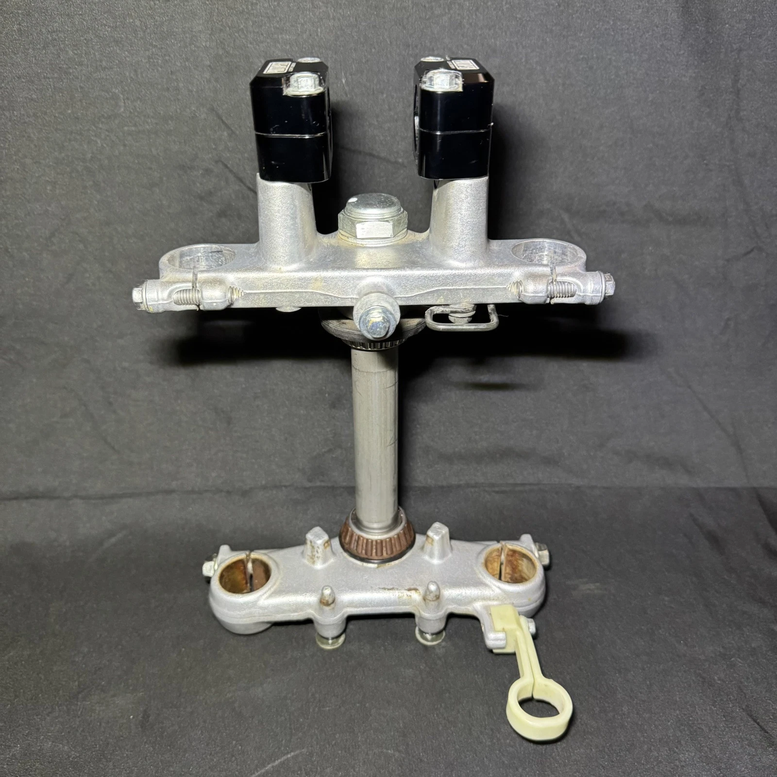 SUZUKI DRZ125L KLX125L TRIPLE CLAMPS, TRIPLE TREES W/ BAR MOUNTS, 51410-08G00