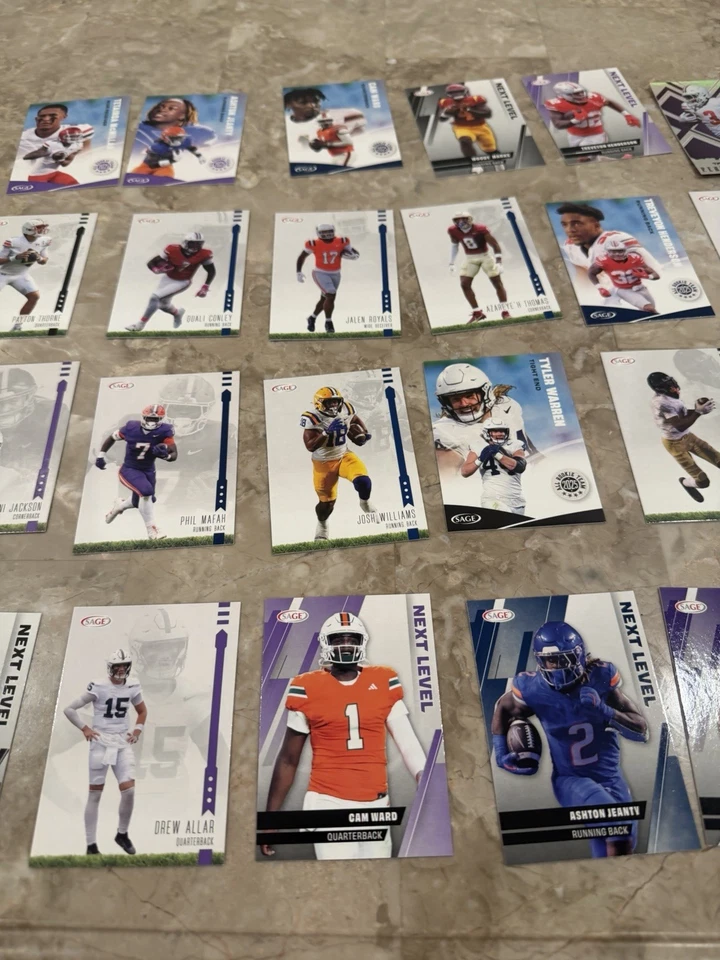 Lote de cartões de futebol SAGE • Autos Parallels Next Level Rookie Cards pacote com 90 cartões - Imagem 3 de 4
