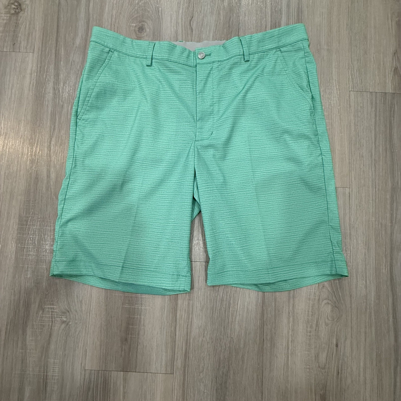 Greg Norman Chino Performance Golf Shorts  Mens Size 36 Mint Green Pinstripe