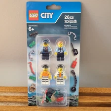 LEGO City 853570 Police Accessory Set New Sealed Retired Minifigure Set