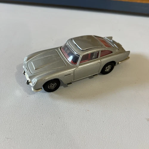 VINTAGE 1969 CORGI JAMES BOND With James Bond Figure and Passenger Figure