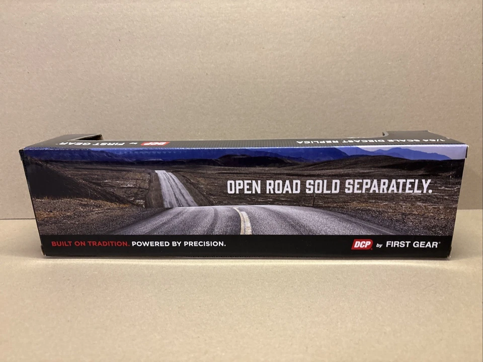 DCP PRIMERA MARCHA 1/64 bandera caída #45 transporte refrigerado Peterbilt 352 COE Foto 4 de 4