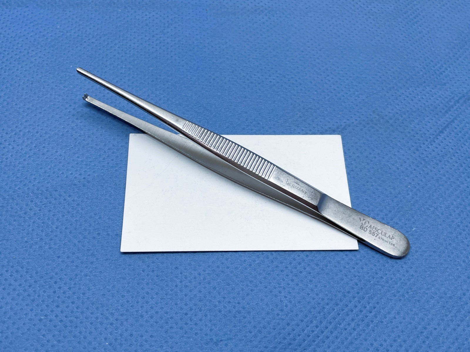 Aesculap BD557 Tissue Forceps, 5.75", Germany