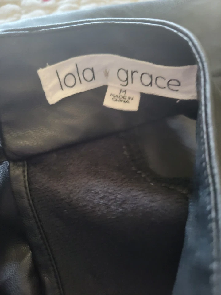 Vestido Lola Grace Mini Negro Imitación Cuero, con Espalda Negro Cerradura, Talla M Foto 4 de 4