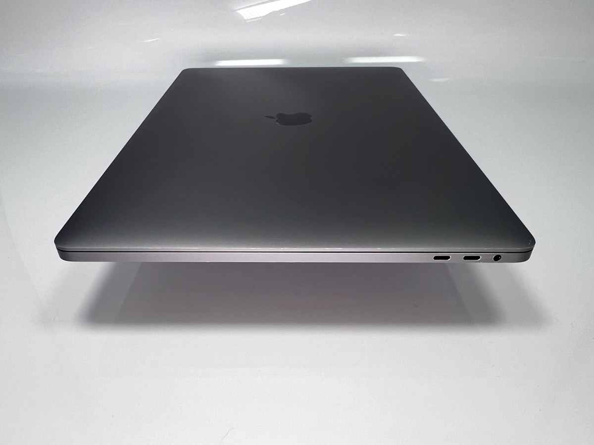 Apple MacBook Pro 2019 16in 2.4GHz 64GB RAM 4TB SSD AMD 5500M + 1
