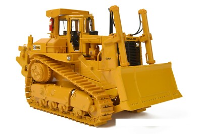 Caterpillar Cat D9L Dozer with Push Blade and Ripper - CCM 1:48