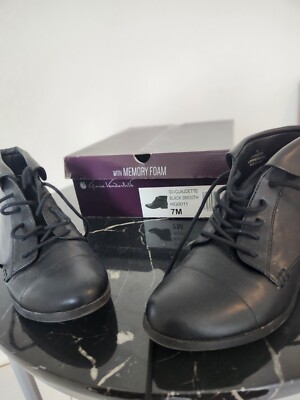 Gloria Vanderbilt Black Smooth Claudette Size Bootie With Memory Foam 