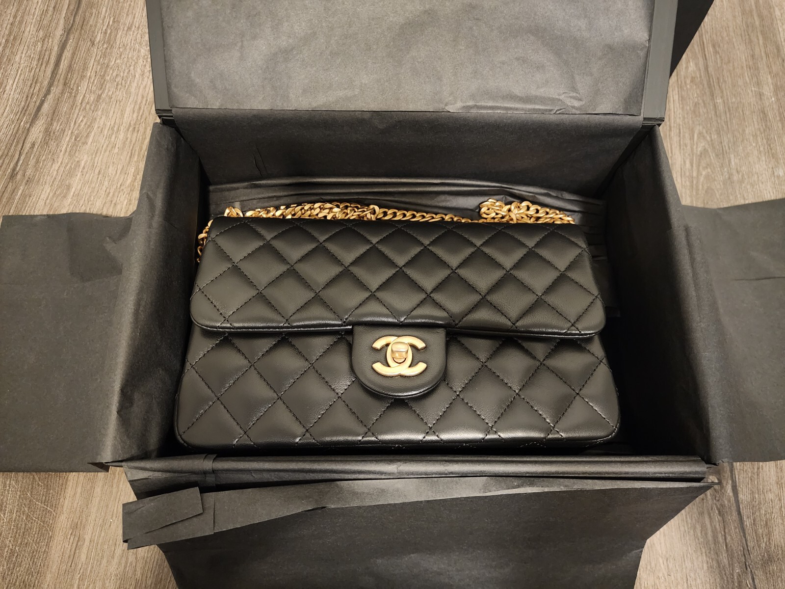 NEW CHANEL 23S Black Lambskin Small Flap with Adjustable Charm Handle w/ receip image 4