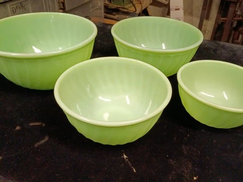 BEAUTIFUL - VTG Fire-King Jadeite Swirl Nesting Bowls (4 pc Set) - Made in USA