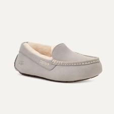NWT - UGG Ansley Loafer - Light Grey