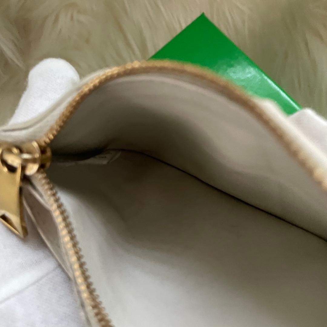 Bottega Veneta Cassette Maxi Leather Card Case Wallet Beige thumbnail 9