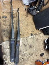 BMW Z3 96-03 PAIR OF WIPER ARMS Used Roadster Pair