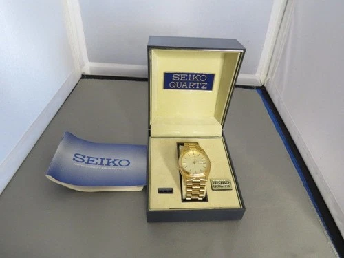 Vintage SEIKO 7N43-8111 Men's Quartz Watch Gold Tone Working with SEIKO Box