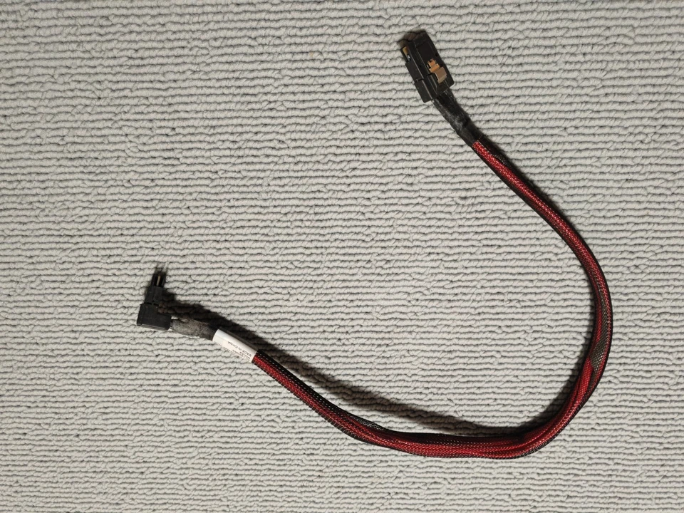 BACKPLANE Expand CABLES. SEE PICTURES. SAS Mini SAS - Image 3 of 4