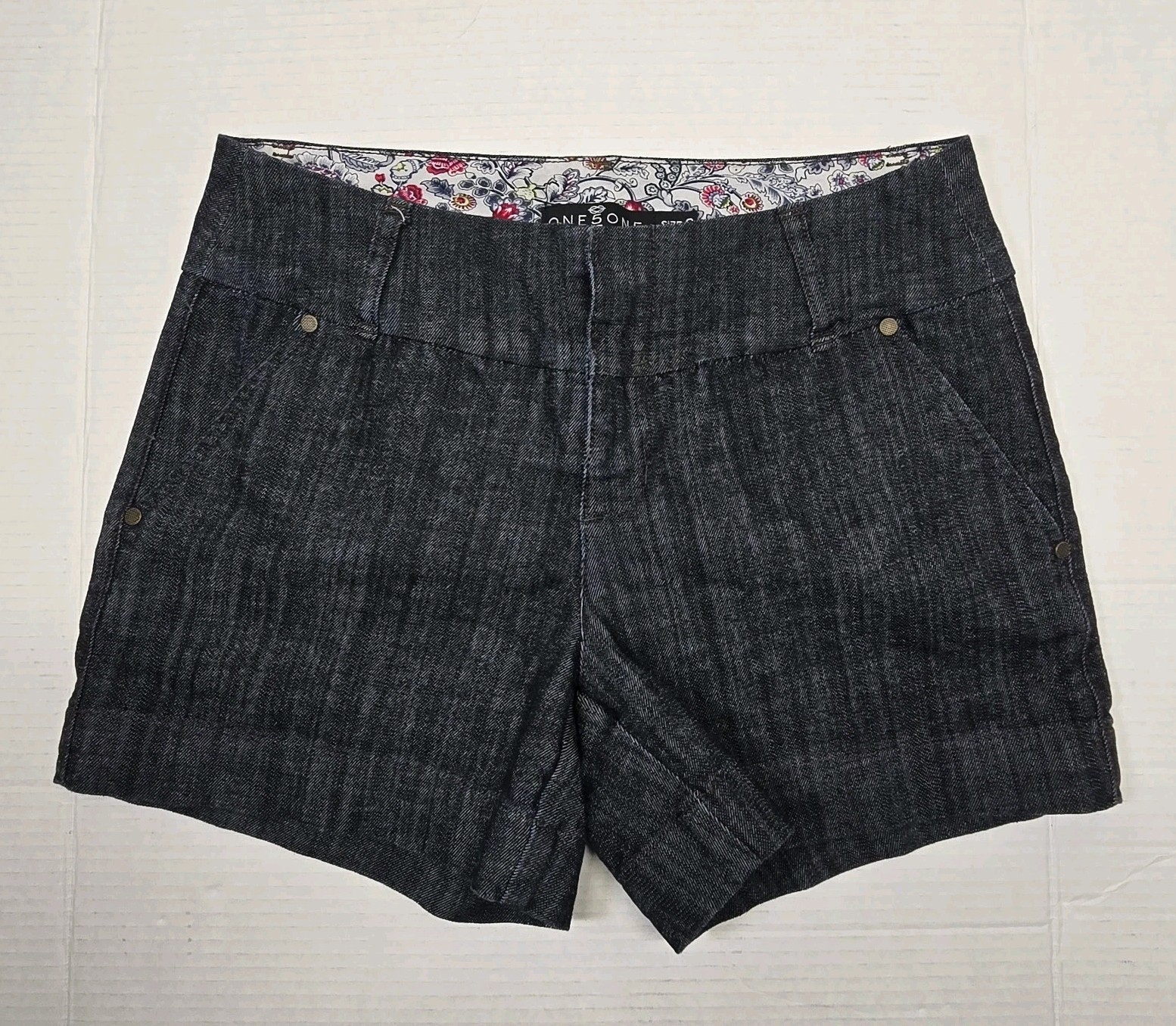 ONE 5 ONE Mid Rise Black Shorts Women's Size 6 Summer Shorts Outdoors