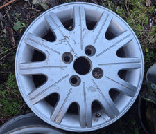 FORD FOCUS MK1 GHIA 15 INCH ALLOY WHEEL a