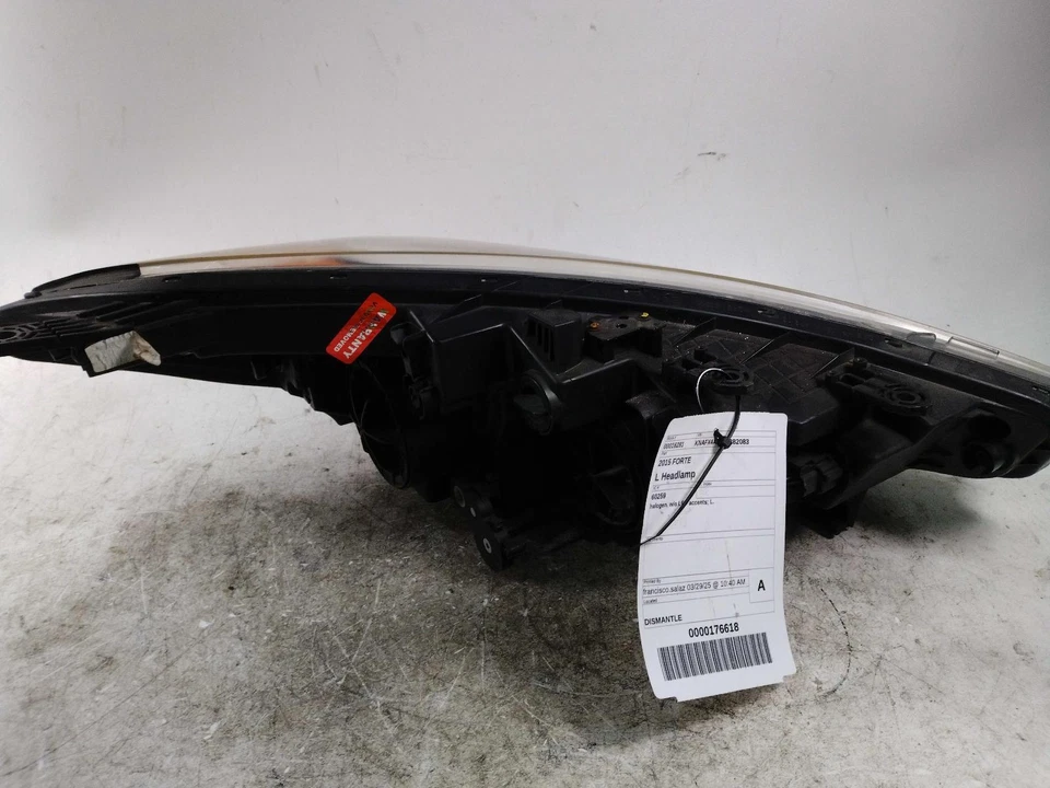2015 KIA FORTE Left Headlight Assembly Red OEM 455183 124K Miles - Изображение 3 из 4
