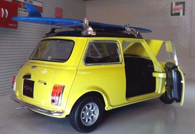 ミニカー Tiny Mini Cooper Mk 1 (with surfboard) Amazon | Tiny City 1/50 ミニクーパー Mk 1 サーフボード