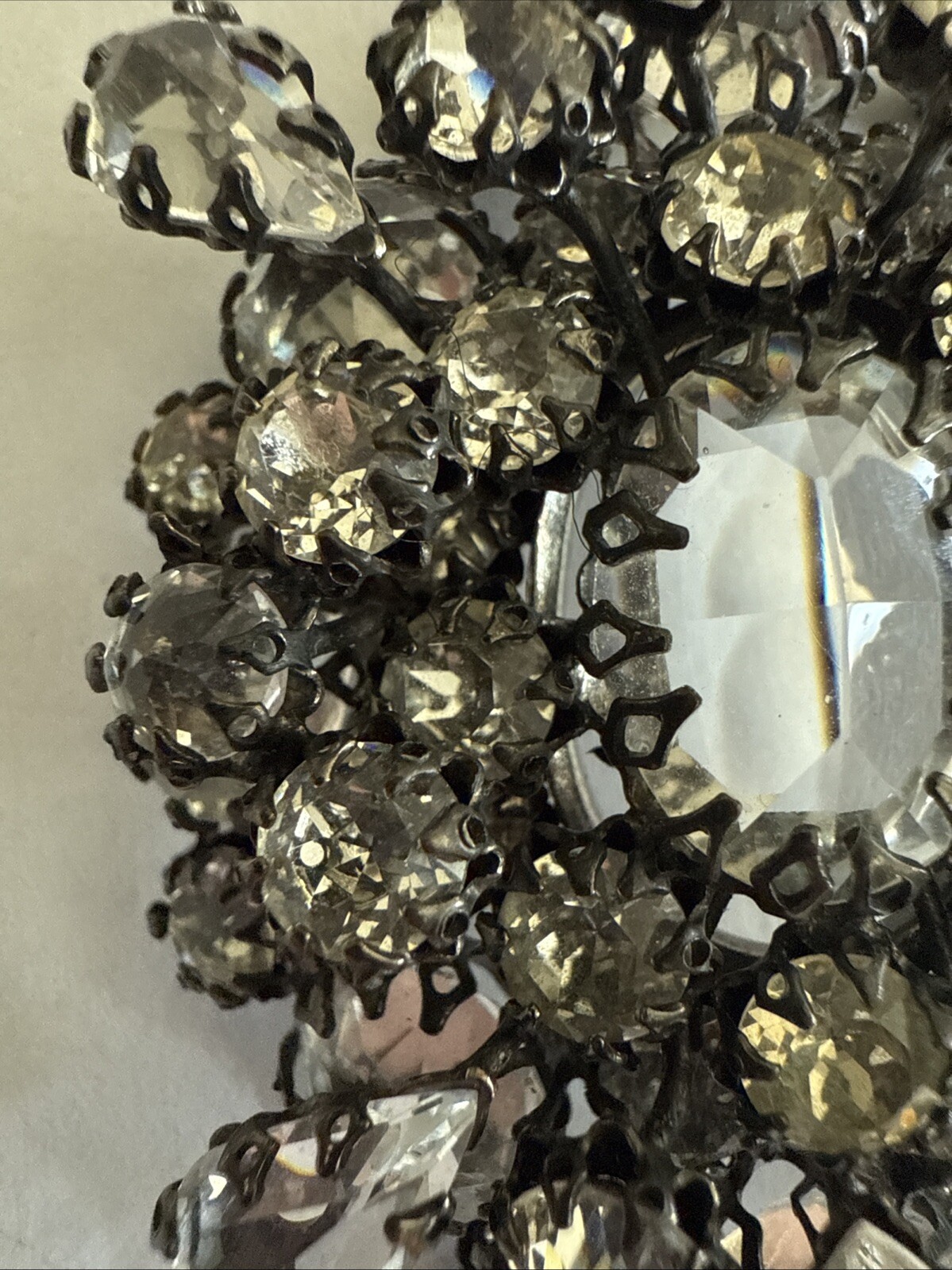 Schreiner Brooch - image 5