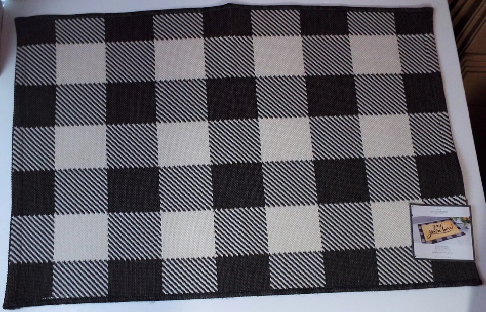 Threshold Reversal Floor Mat Rug Indoor Outdoor 24x36 inch NEW Black & White - Image 2 of 4