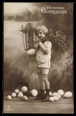 Photo-AK GL Co No. 6363/4: Child with a large Easter egg