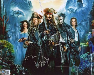 Johnny Depp Signed 8x10 Jack Sparrow Pirates Photo AUTO BAS Beckett