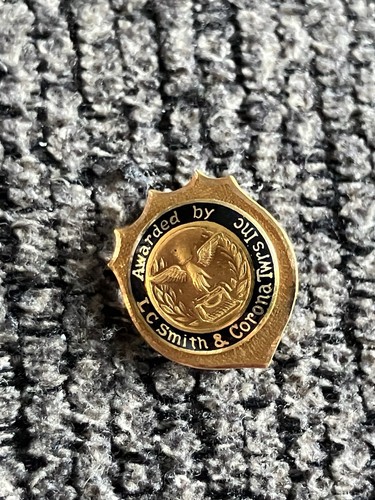 10k Yellow Gold Pin Awarded By LC Smith & Corona 2.4 Grams