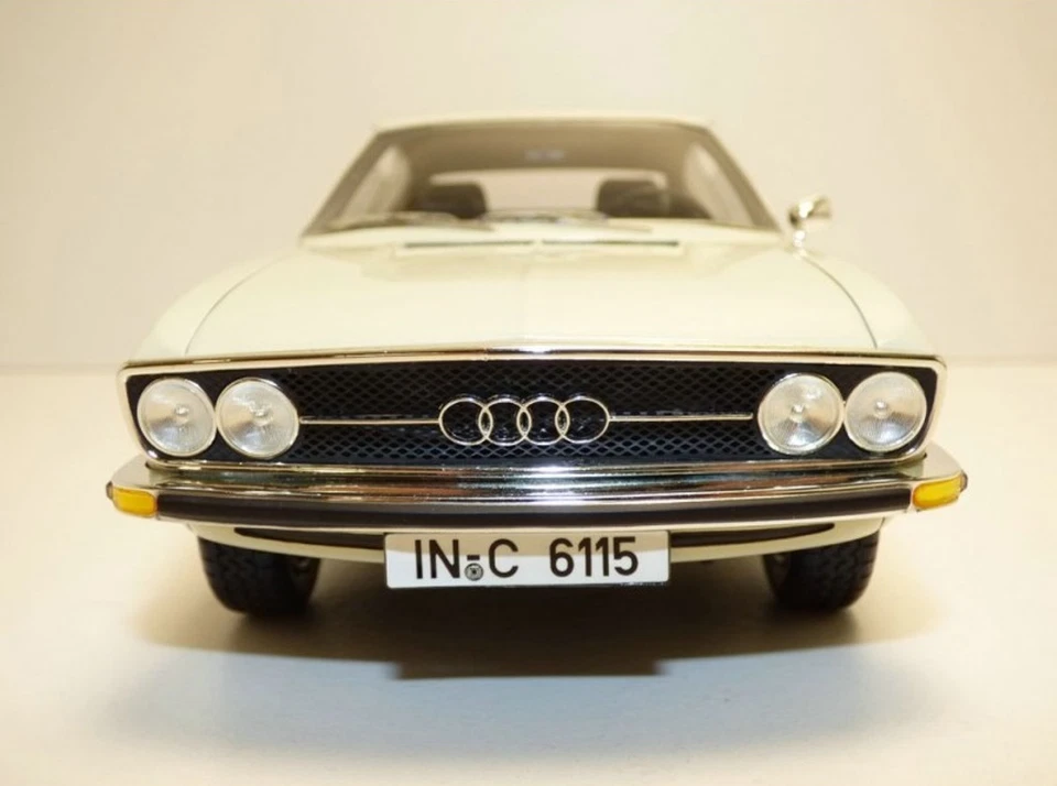 Audi 100 Coupe S 1971 C1 Metallo Bianco KK Scala KKRE18004 1/18 Resina - Immagine 2 di 4