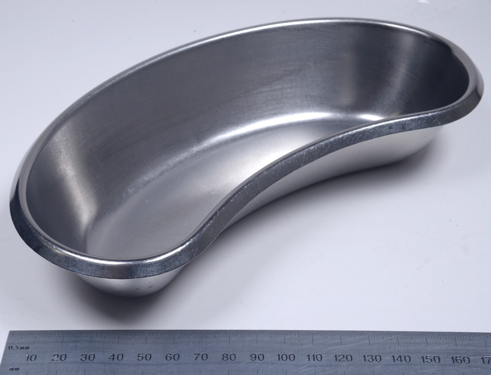 Vollrath #88580 Kidney Tray Stainless Steel Surgical 8½" USA