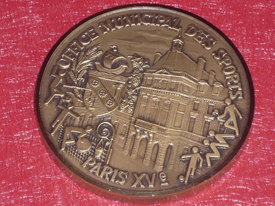 GRANDE MÉDAILLE ANCIENNE Honneur et Patrie De SERES. EUR 14,00