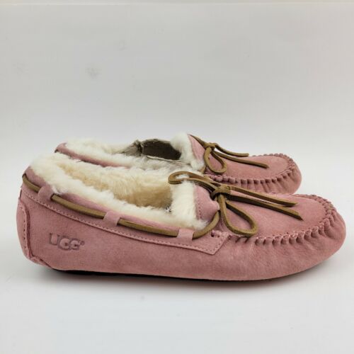 UGG Australia Dakota Moccasin Womens US 7 Fuchsia Suede Slippers 5612 - Picture 1 of 8