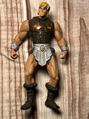 2001 Masters of the Universe He-Man Battle Sounds Figure with Gold Armor