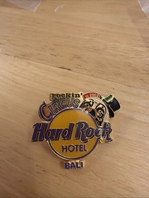 Hard Rock Cafe Pin Bali Hotel ''Rockin' Circus in 2002'' - Logo mit Mütze