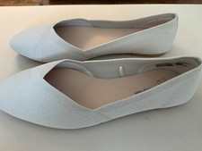 Time And Tru Beige Canvas Memory Foam Women's Flats Size 8