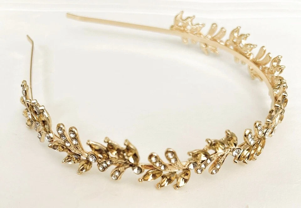 Diadema/tiara nupcial de oro amarillo de 18 quilates con diamantes talla brillante para mujer 1 pieza Foto 4 de 4