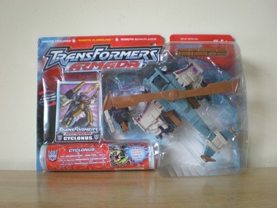 Transformers Armada - CYCLONUS with CRUMPLEZONE Mini-Con Figure - 2002 - MOSC