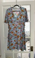 Pretty tea dress with vintage style floral print.  Size 12