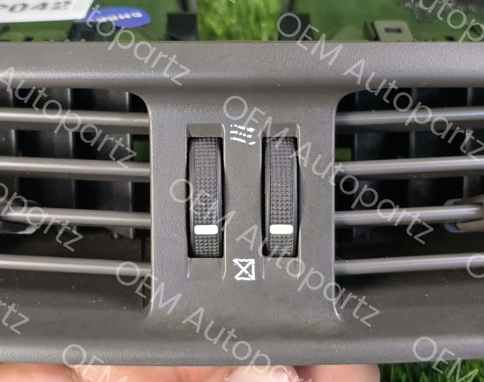 Lexus IS250 IS350 09-2013 Genuine AC /Heater Air Vent panel 55670-53020 oem used - Image 4 of 4