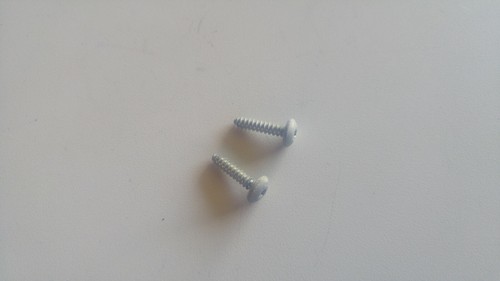 Genuine Whirlpool Roper Dishwasher RUD4000MQ0 Two (2) Screws WPW10348413 - Picture 2 of 3