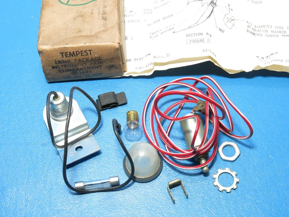 NOS GM 1962-1963 Pontiac Accessories Tempest LeMans Glove Box Light Kit 983685 - Image 2 of 4