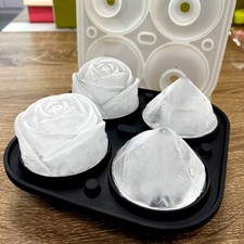 2 x Silikon Eiswürfelform, Pirat, Krokodil, Kugel, Quadrat, Totenkopf, Neu