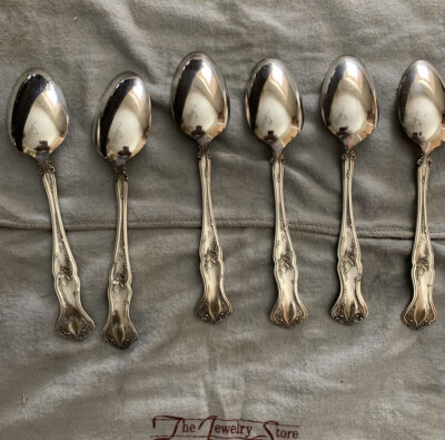 6 ANTIQUE,VINTAGE COLLECTIBLE SPOONS, 6