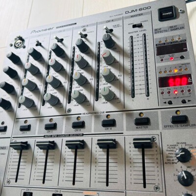 Pioneer DJM-600 (DJミキサー) Used Pioneer DJM-600 Mixer 4-channel effects mixer 100VAC